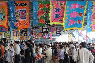 「御前崎みなとかつお祭り」に浮揚式津波洪水対策用シェルターSAFE+（セーフプラス）600シリーズを展示 画像1