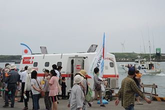 「御前崎みなとかつお祭り」に浮揚式津波洪水対策用シェルターSAFE+（セーフプラス）600シリーズを展示 画像1