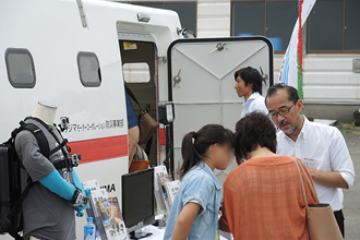 「御前崎みなとかつお祭り」に浮揚式津波洪水対策用シェルターSAFE+（セーフプラス）600シリーズを展示 画像1