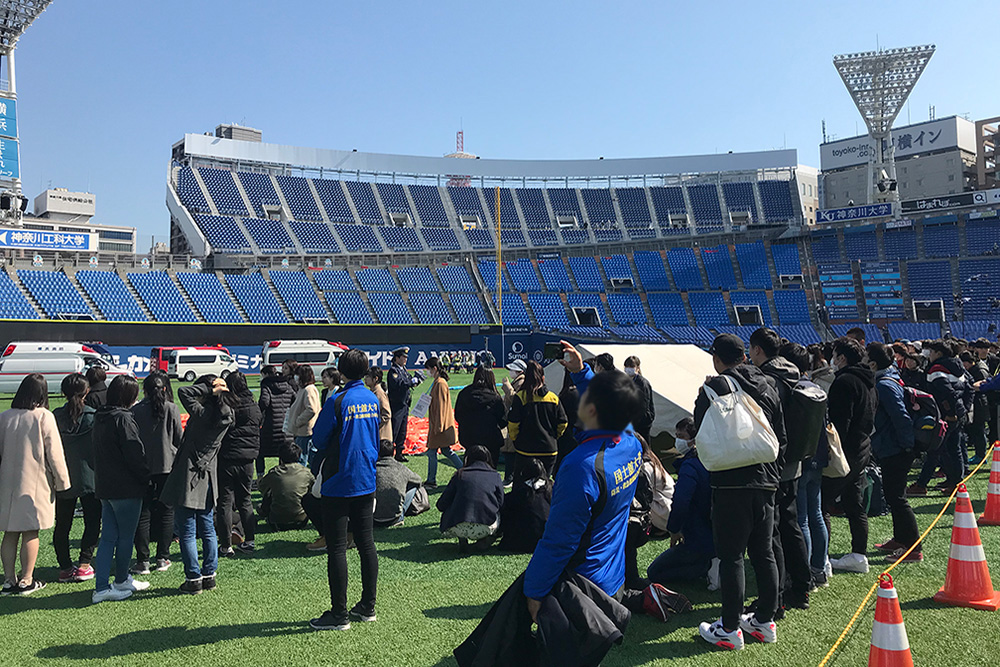 2019年3月9日(土)、神奈川県の横浜港、横浜スタジアム、湘南台駅で実施された「神奈川県国民保護共同実動訓練」に浮揚式津波洪水対策用シェルターSAFE+（セーフプラス） 600シリーズを展示しました。_1